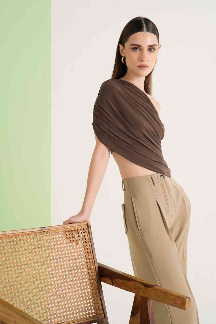 MOCHA DRAPE TOP